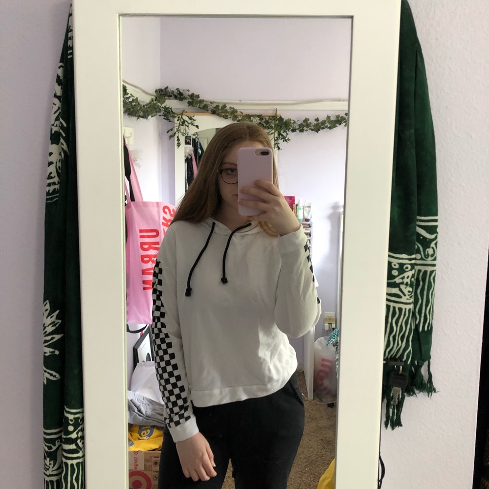 Laura’s boutique checkered sweatshirt